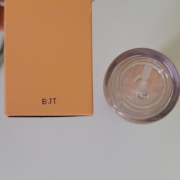 Nuria Defend Skin Shielding Essence - Picture 4 of 9